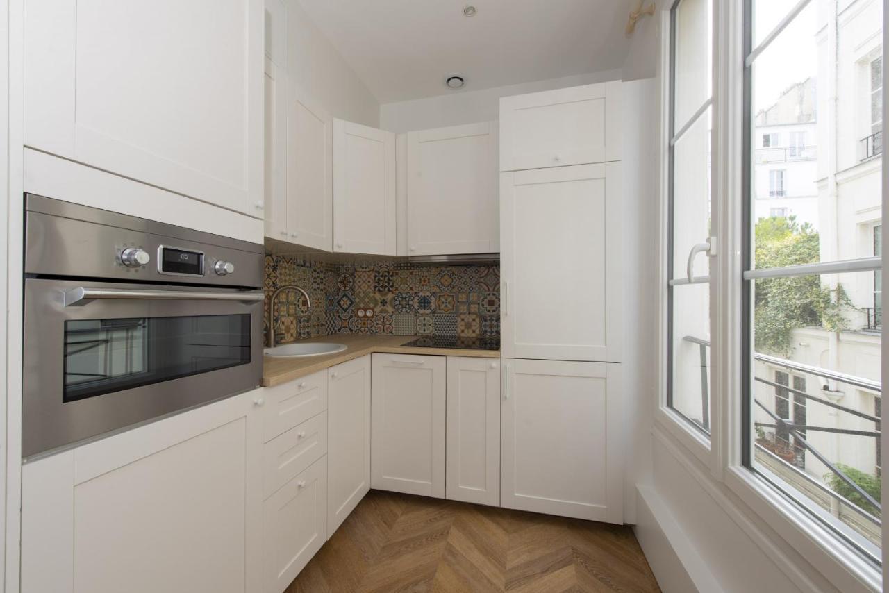 Jungle Juice Apartment Paris Exterior photo